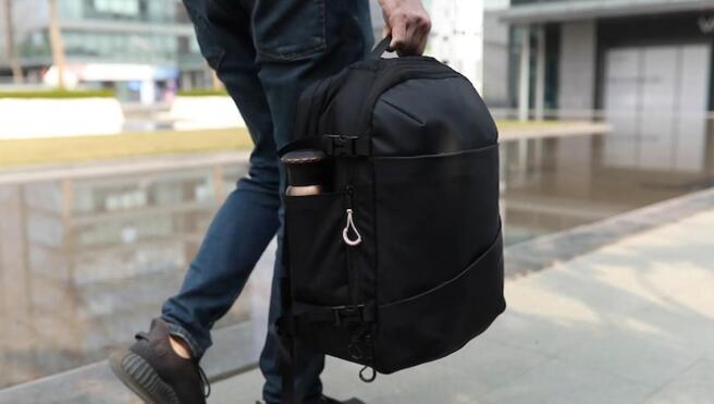 20in Suitcase-Size Vacuum Compressible Backpack